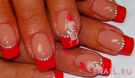 Красный френч с рисунком на квадратных ногтях